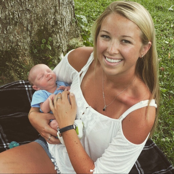 Meet your Posher, Paige - Picture 1 of 1